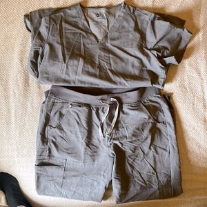 COPY - FIGS Charcoal Gray Set